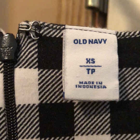 Old Navy Black and White Plaid knee High Dress XS - Picture 3 of 7